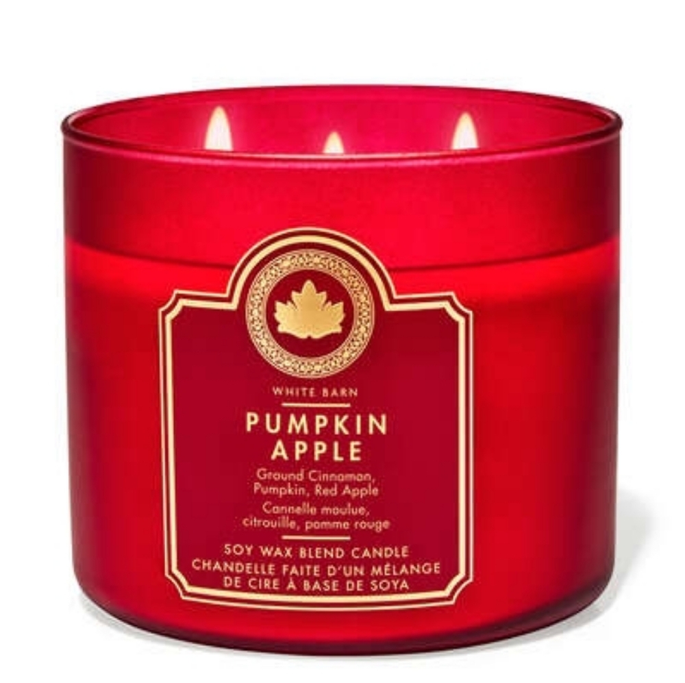 ✨️White Barn Red Pumpkin Apple Candle✨️